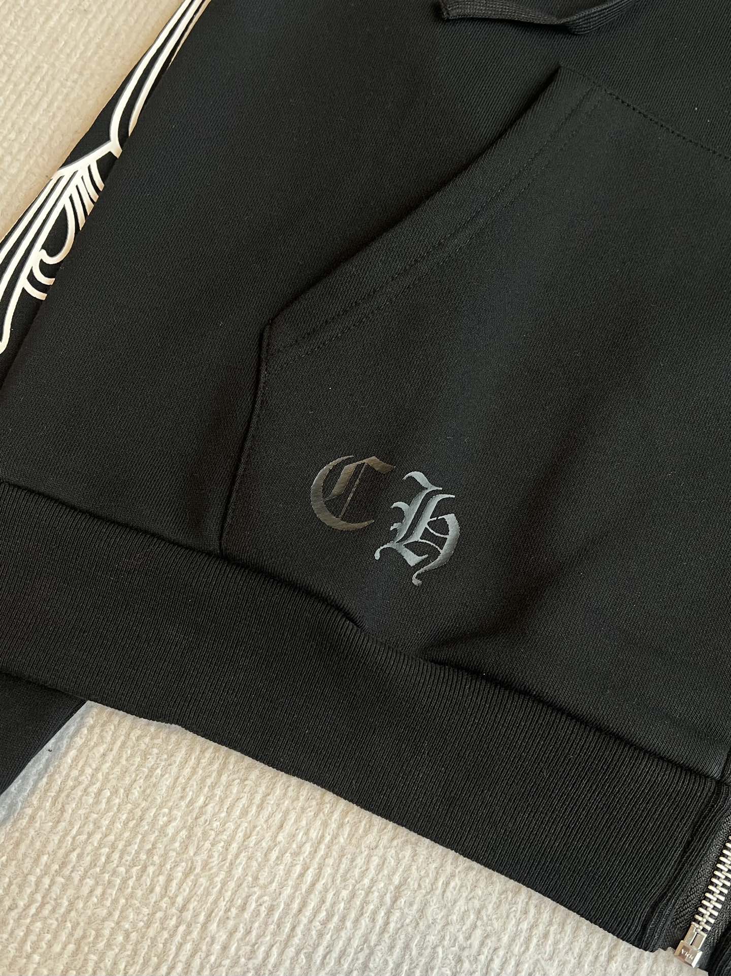 Chrome Hearts 25秋冬 フルジップパーカー 梵文刺繍 ブラック 100%コットン - 画像 7