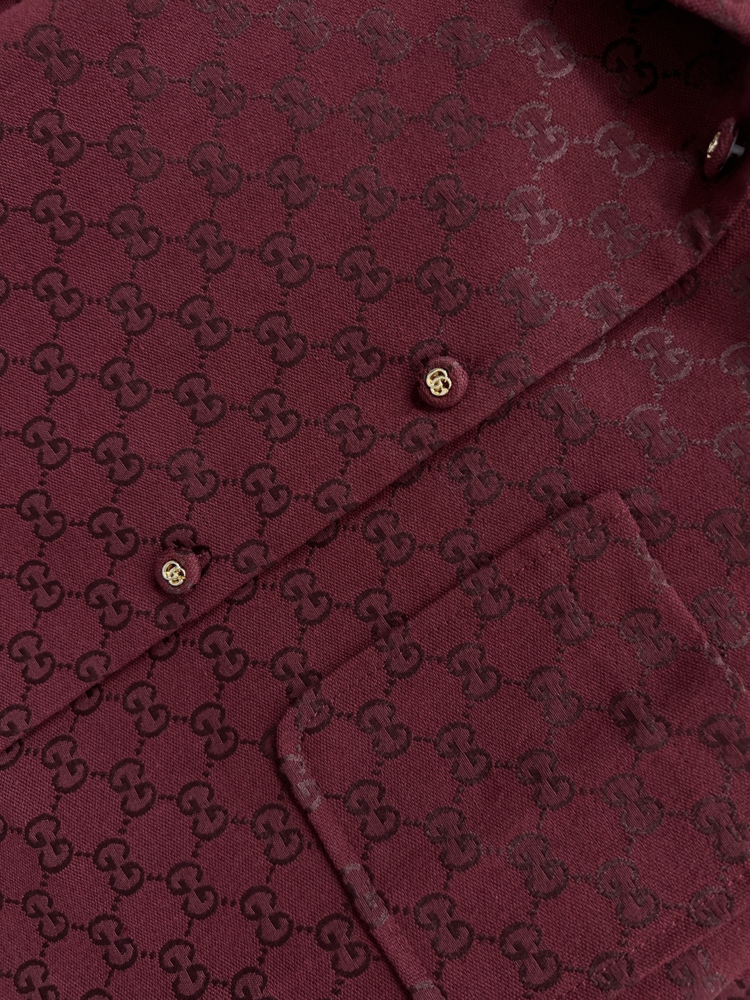 Gucci | 270 Guc家 25早秋新款 シャツ レッド GG提花 翻領 短袖 ショート丈 | サイズS M L XL - 画像 3