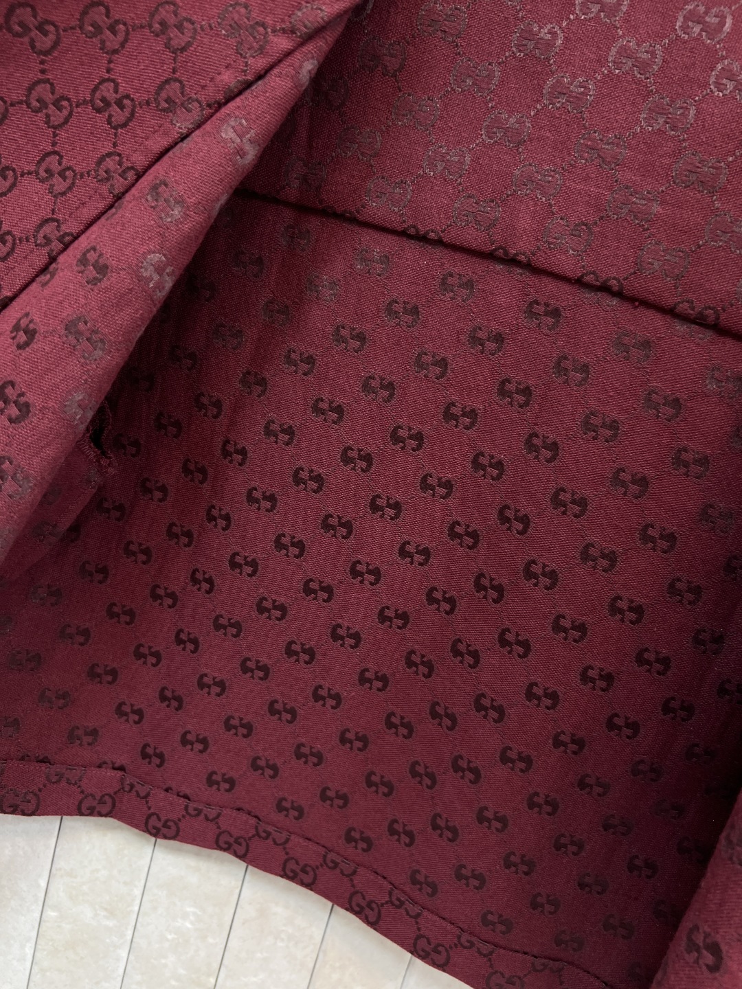 Gucci | 270 Guc家 25早秋新款 シャツ レッド GG提花 翻領 短袖 ショート丈 | サイズS M L XL - 画像 6