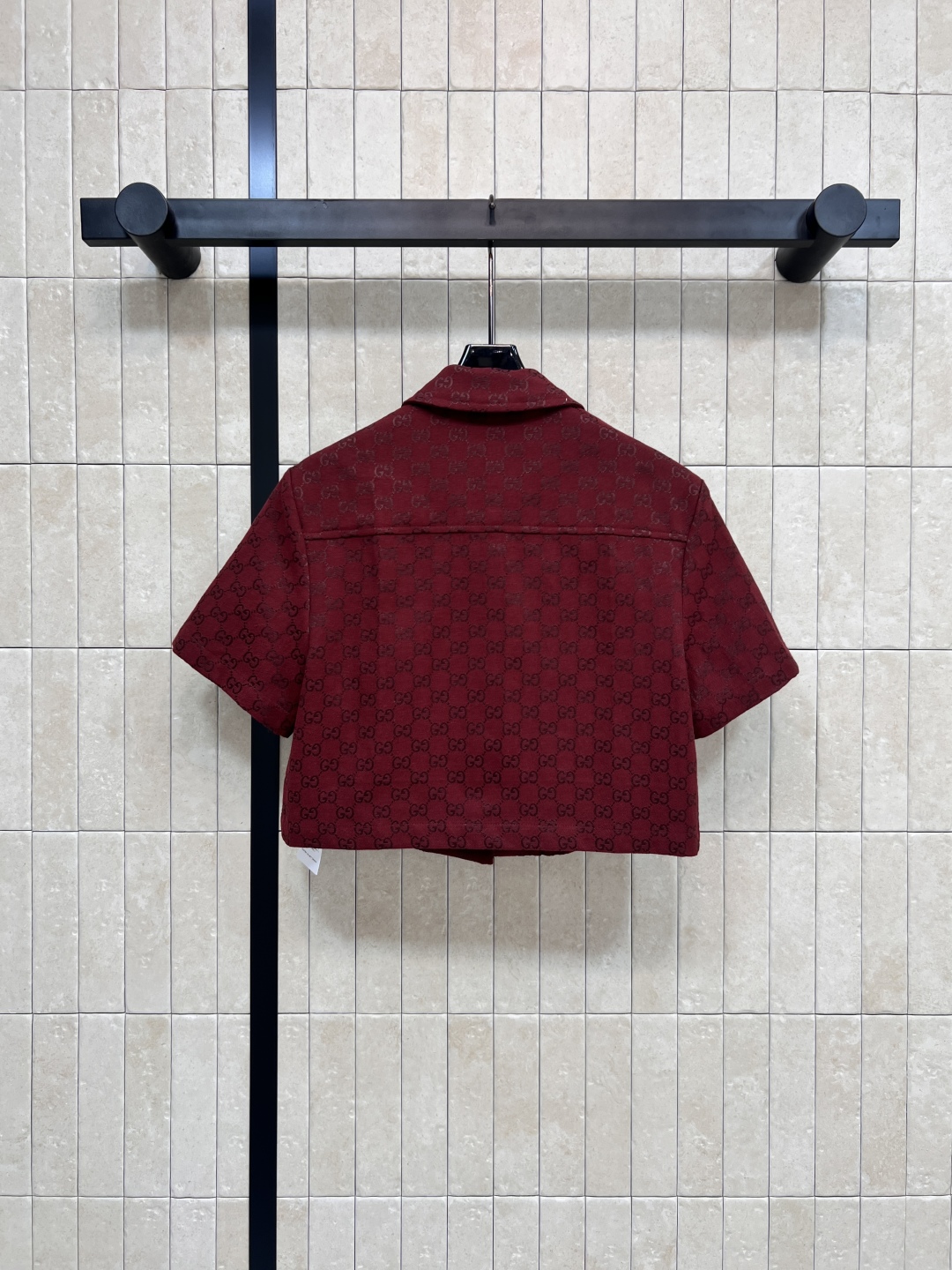 Gucci | 270 Guc家 25早秋新款 シャツ レッド GG提花 翻領 短袖 ショート丈 | サイズS M L XL - 画像 7