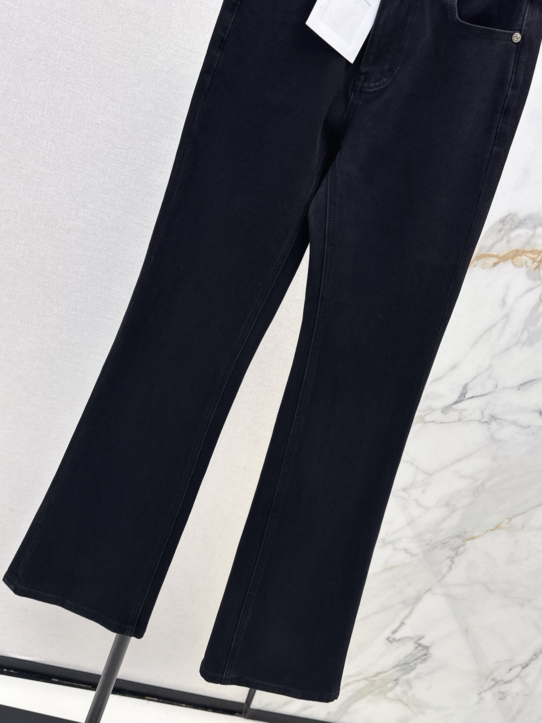 CHANEL 290 Cha家 25Ss リブ入り フレアジーンズ ブラック/ネイビー - 画像 9