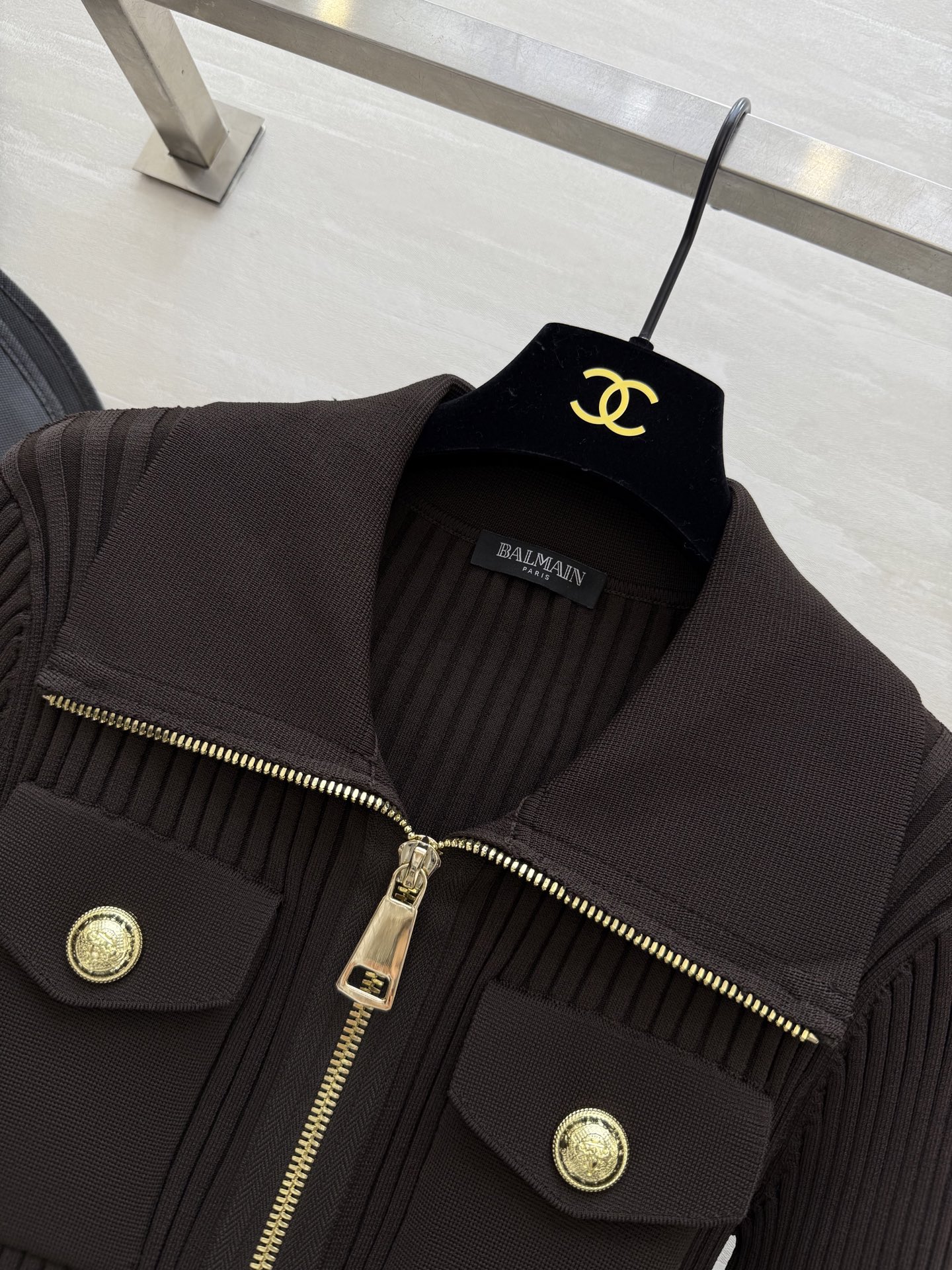 BALMAIN | 300| リブニット メタルジッパー ポケット付き ブラック - 画像 2