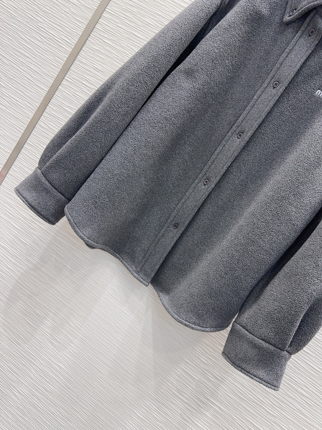 Miu Miu 2025FW シャツジャケット 15%ウール 85%ポリエステル グレー - 画像 5
