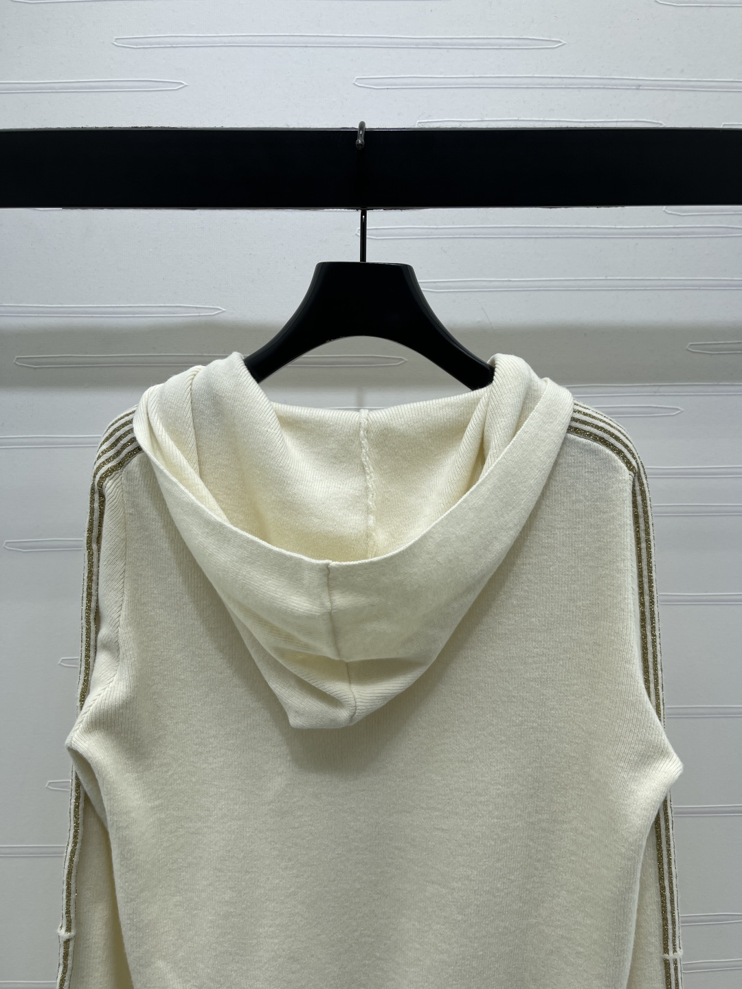 Dio ニットパーカー | フルジップ フード 金糸ライン サイド ストレッチ ワンピース 300W 2025年秋 白 92%山羊絨 - 画像 7