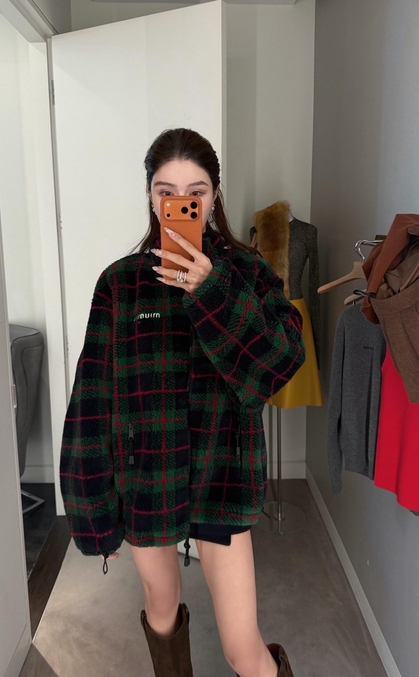 MiuMi 350 26Ss 格子柄 ファー フルジップ セーター 緑 ブラック フリーサイズ - 画像 6