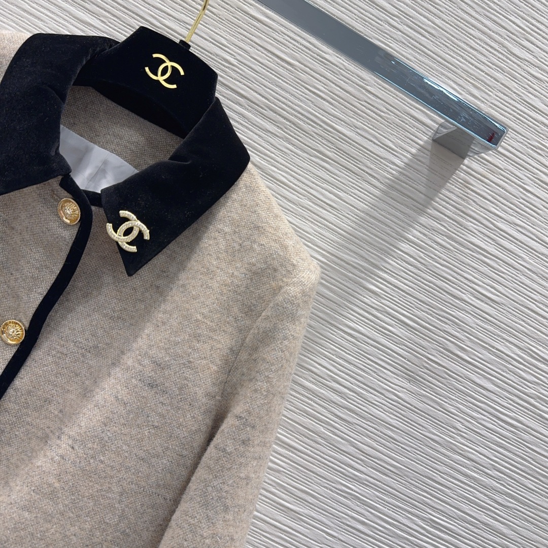 350 Chane 2025FW ベルベットカラー ベルベット襟 黒 ベルベット袖口 オフホワイト ポリエステル100% - 画像 4