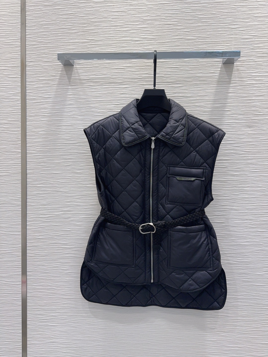 Brunello Cucinelli 2025FW ダウンベスト 100%綿 ブラック - 画像 1