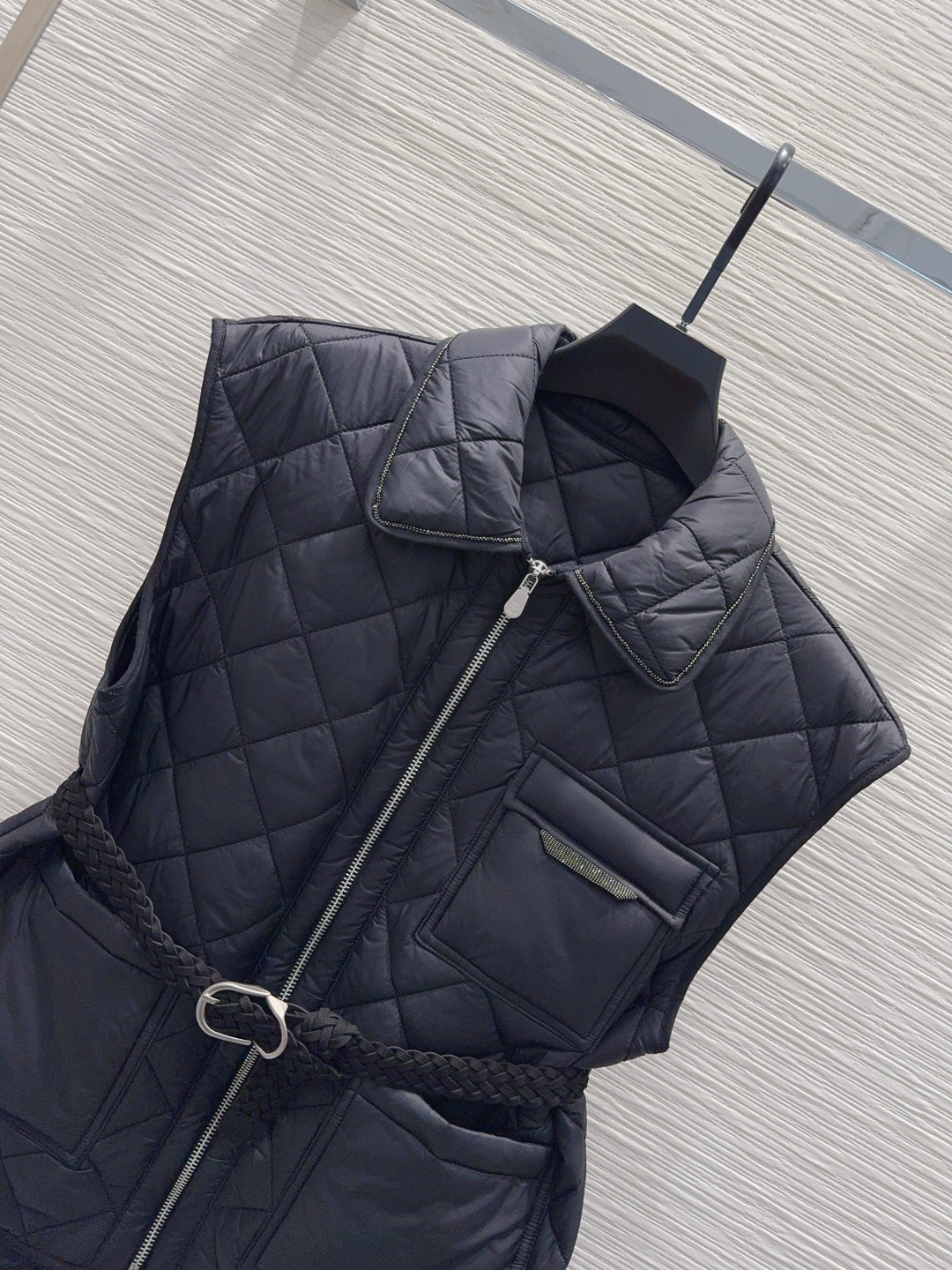 Brunello Cucinelli 2025FW ダウンベスト 100%綿 ブラック - 画像 2