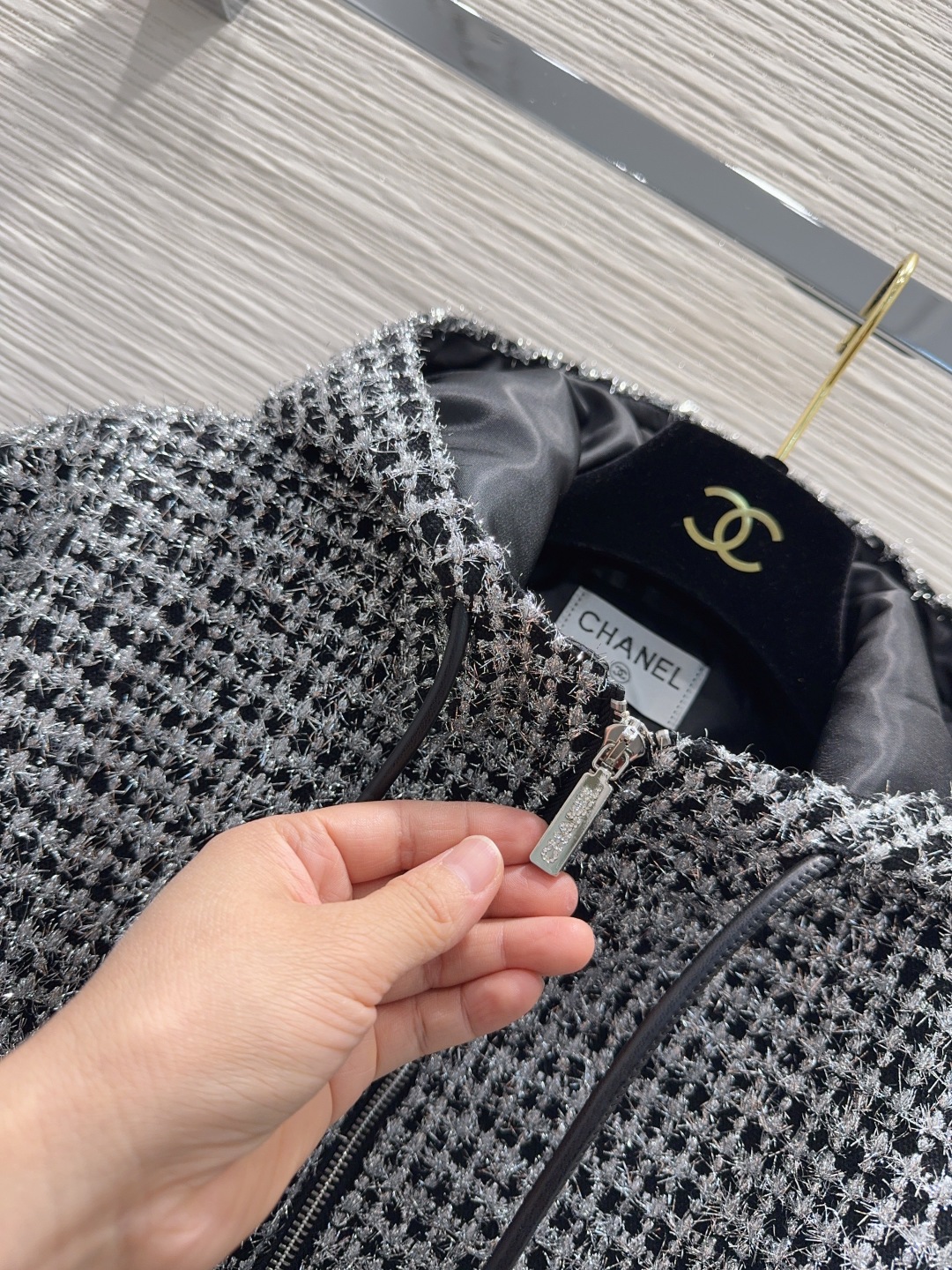 CHANEL チェック柄フード付きジャケット | ブラック/グレー 20% ラインウール 80% ポリエステル - 画像 4