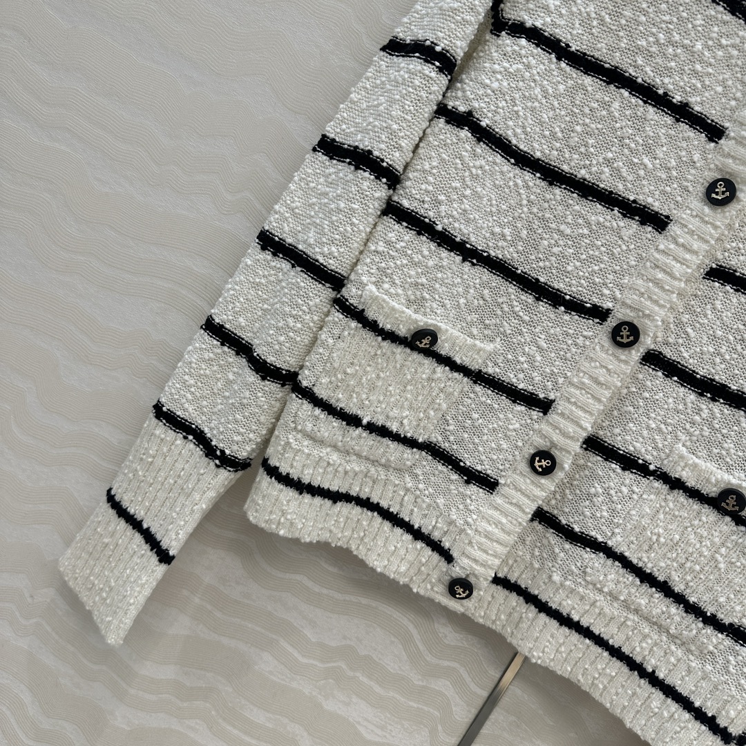 MissDio 370 ネイビーストライプ レディース カーディガン | ホワイト/ブラック ソフトニット素材 - 画像 5