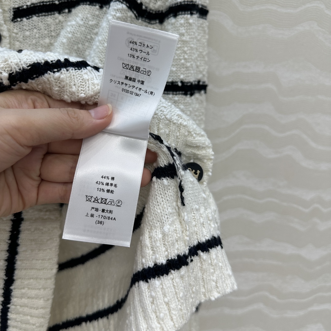 MissDio 370 ネイビーストライプ レディース カーディガン | ホワイト/ブラック ソフトニット素材 - 画像 8