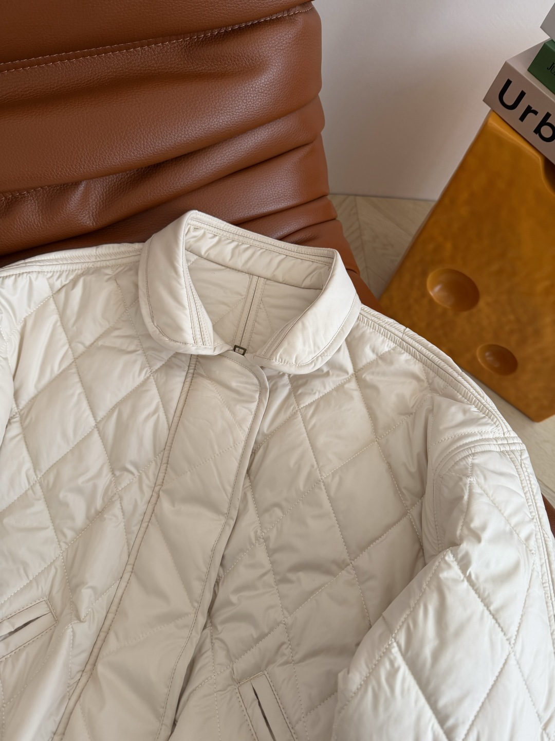 380 ダウンジャケット 菱格柄 バンドゥー ファッション 女性用 ブラック ホワイト - 画像 3