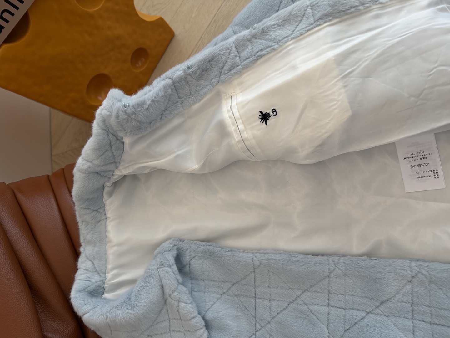 390 Dio25 秋冬 ディオール風 ライン カラー付き ファイバー素材 ライトブルー - 画像 4