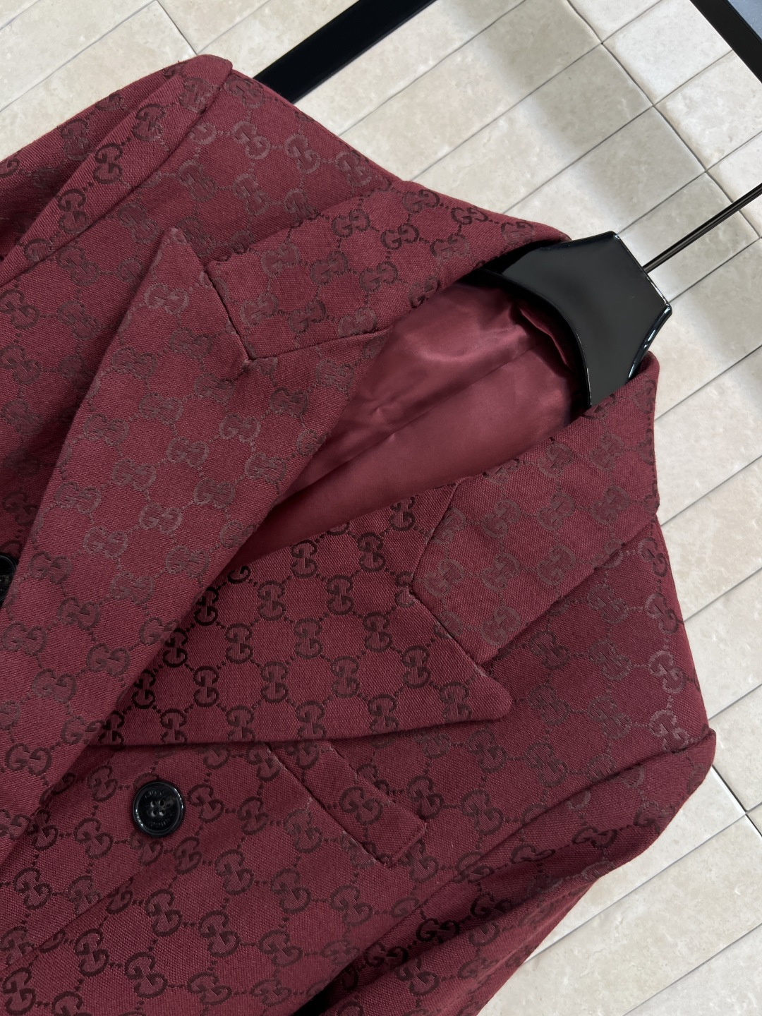 Gucci | 25早秋新作 レッド GGトゥイスト ファブリック フィットウエスタンジャケット レッド - 画像 2