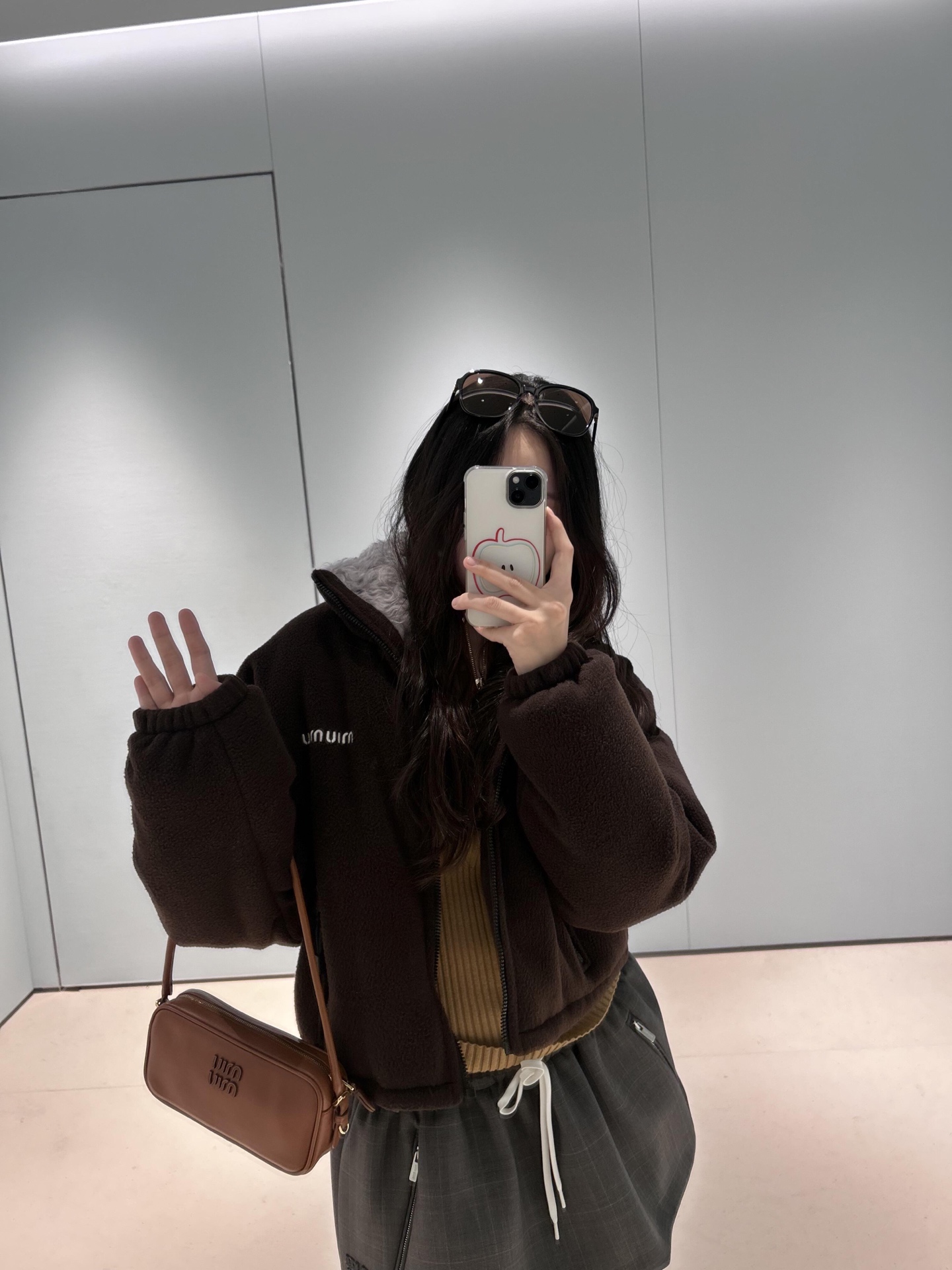 Miumi 440 25Fw 秋冬 新作 微標 毛皮襟 ファージュ ダウンジャケット ブラウン - 画像 8