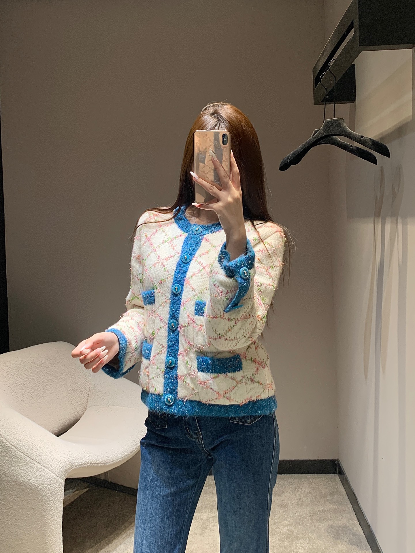 450 Chael 25B 高級手工坊シリーズ ロゴ入り メンズ ファッション ブルーファスナー 青色 刺繍 ハンドメイド カーディガン 2024SS - 画像 3