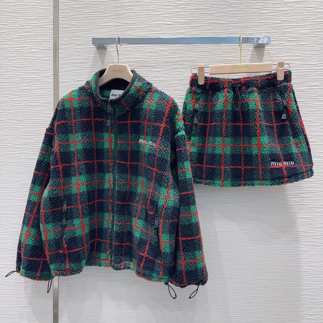 Miu Miu 450 2025FW グリーン チェック スウェットジャケット | ファブリック素材 100%ポリエステル - 画像 1