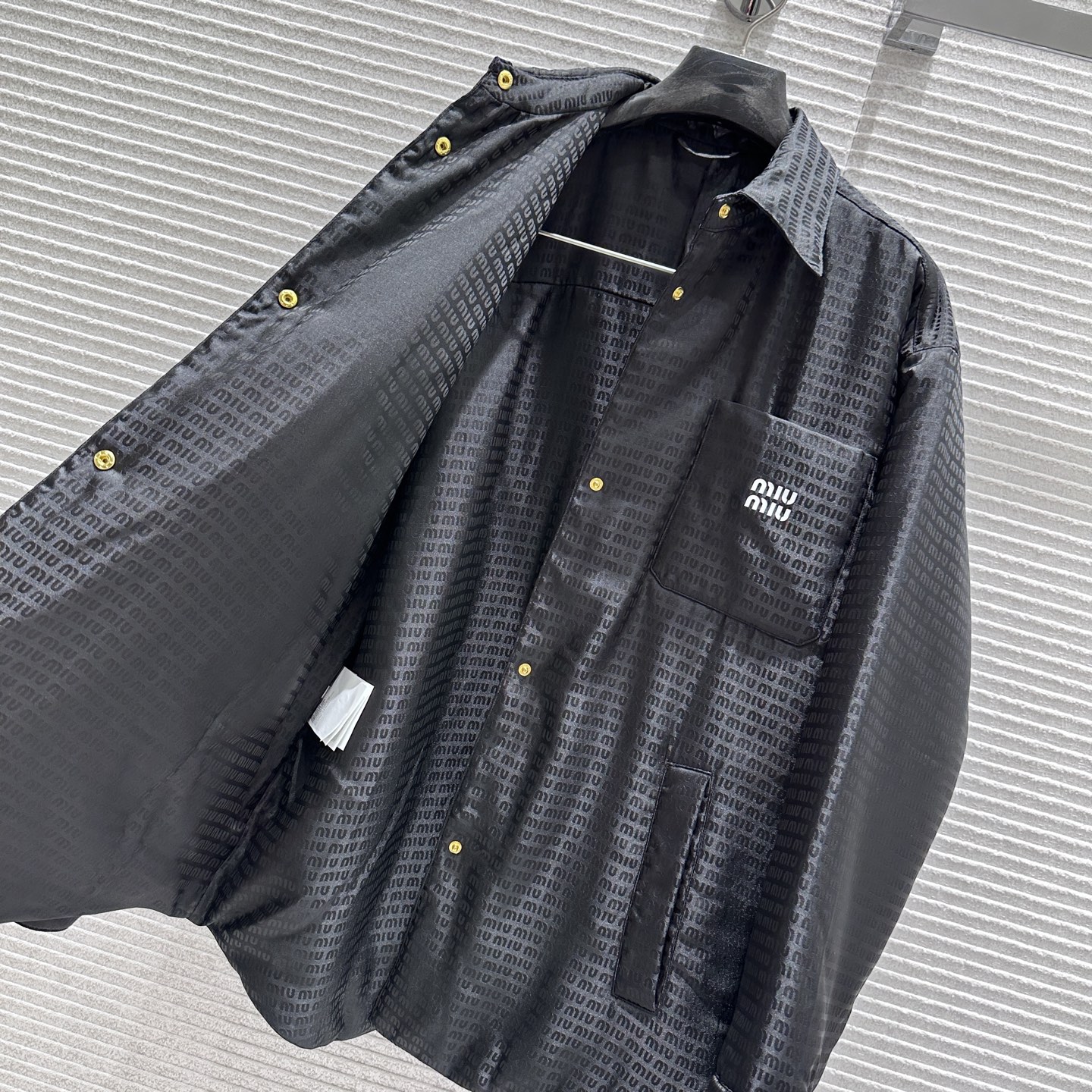MIU MIU ロゴパネル オーバーサイズ ブラック - 画像 7