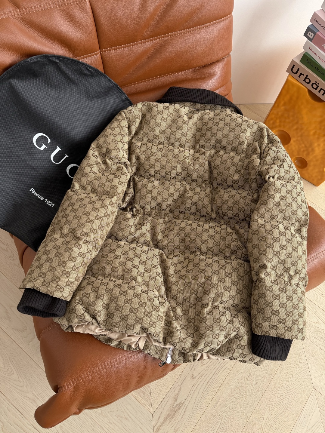 GUCCI 540 25 ネイビーマイクロ GG パッド入りコート ブラウン | カラー：ブラウン、素材：コットン、サイズ：1色3サイズ - 画像 9