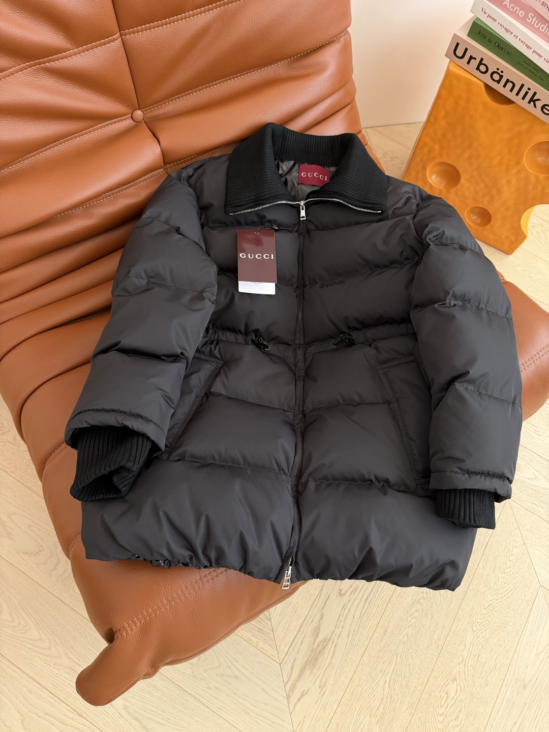 GUCCI 540 25 ニット襟 ダウンジャケット 腰部引き締め 軽量 ブラック - 画像 1