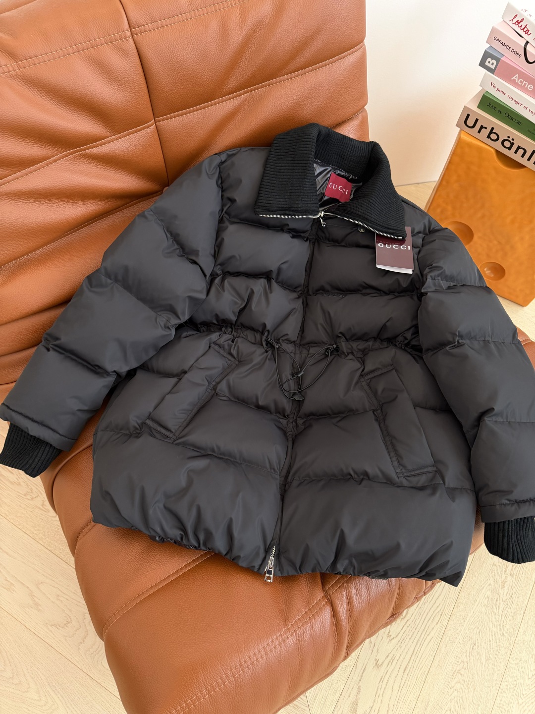 GUCCI 540 25 ニット襟 ダウンジャケット 腰部引き締め 軽量 ブラック - 画像 4