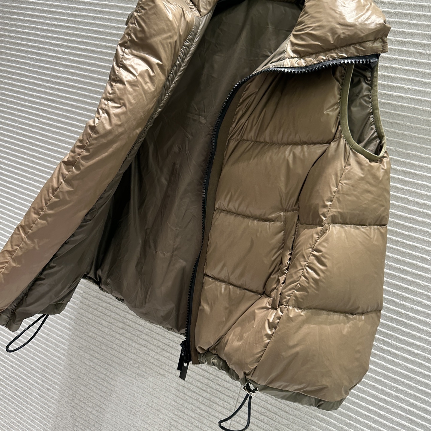 sacai フーデッドパフジャケット 100%綿 棕色 - 画像 6