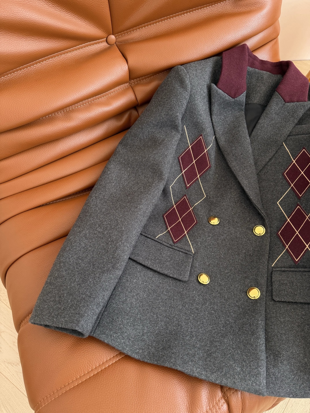 560 レトロ ファッション 25秋冬 ダブルブレスト プリーツスカート ウール ボルドー刺繍 グレー | ファッションセット - 画像 3