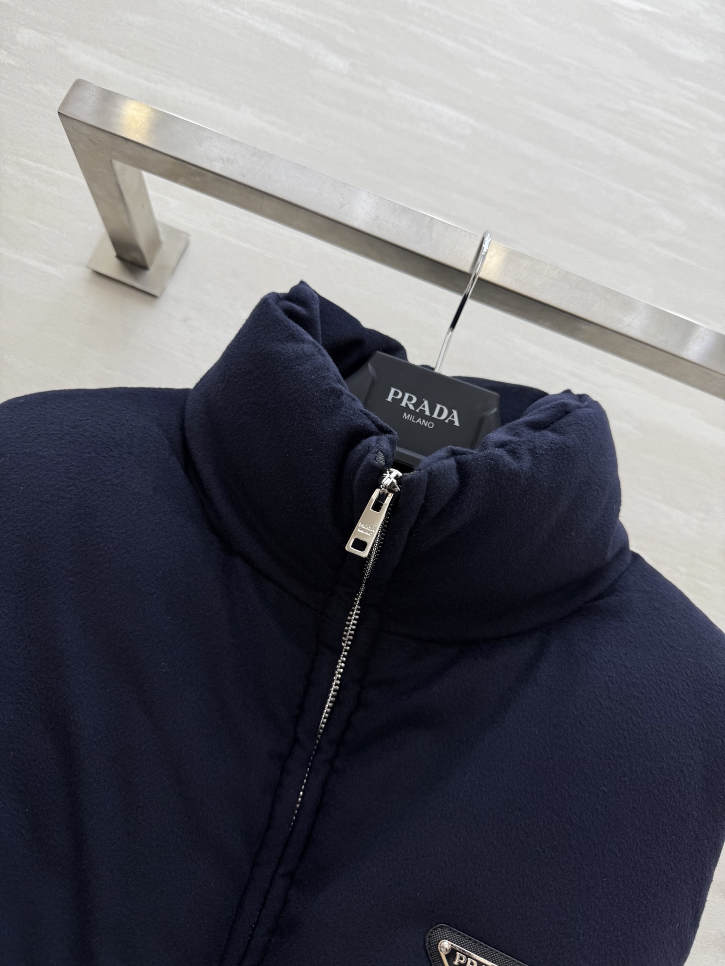 PRADA 590 Prad2 ファーレンズ ベスト ブルゾン ブラック 90%ホワイトグースダウン ブルゾン 51 - 画像 4