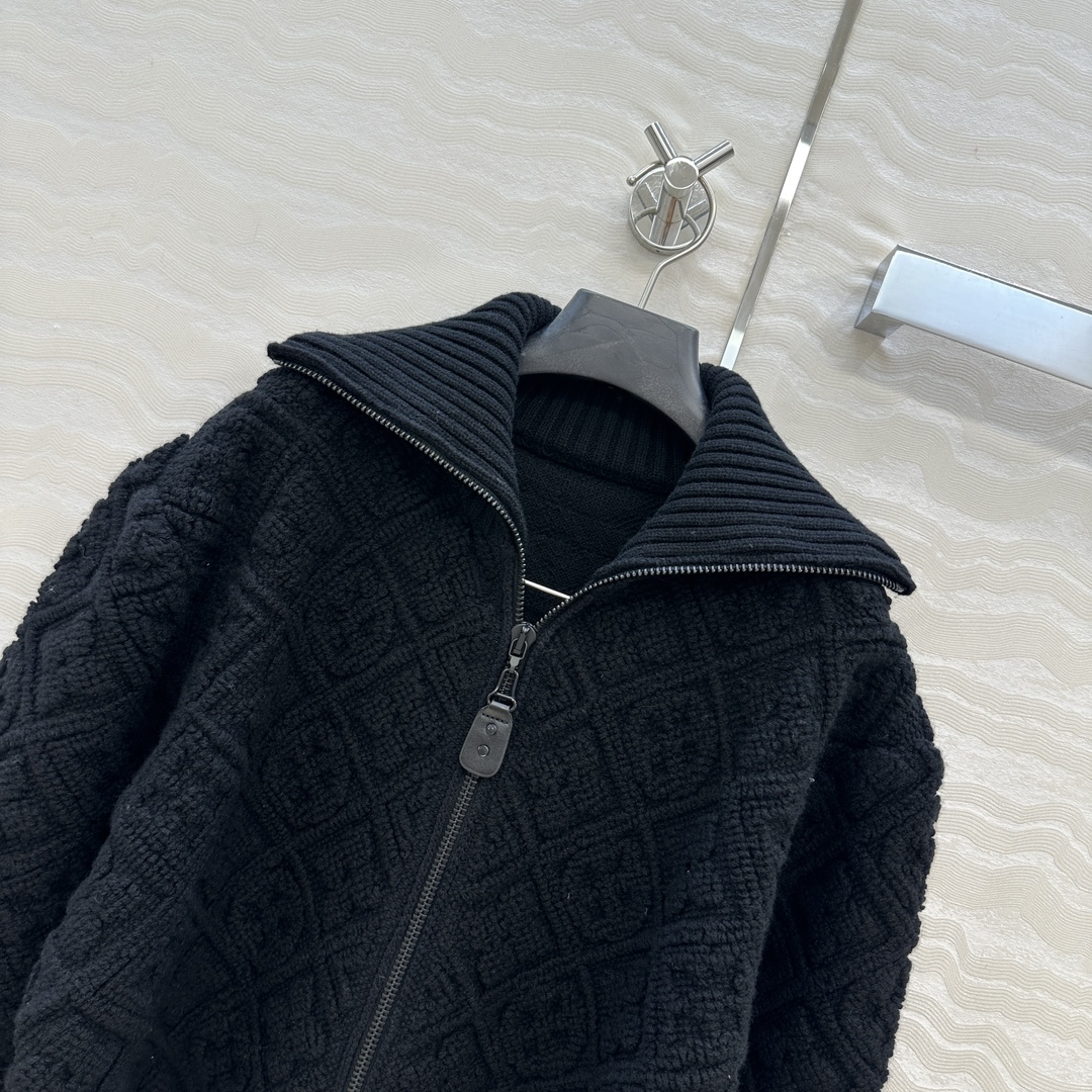 610 ロゴ付き フリース ブラック 黒 羊毛カシミア混紡 カーディガン - 画像 2