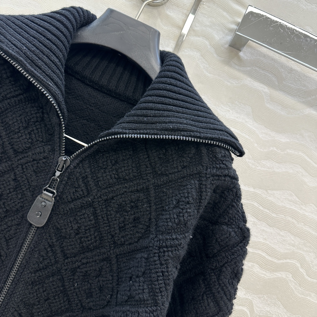 610 ロゴ付き フリース ブラック 黒 羊毛カシミア混紡 カーディガン - 画像 3