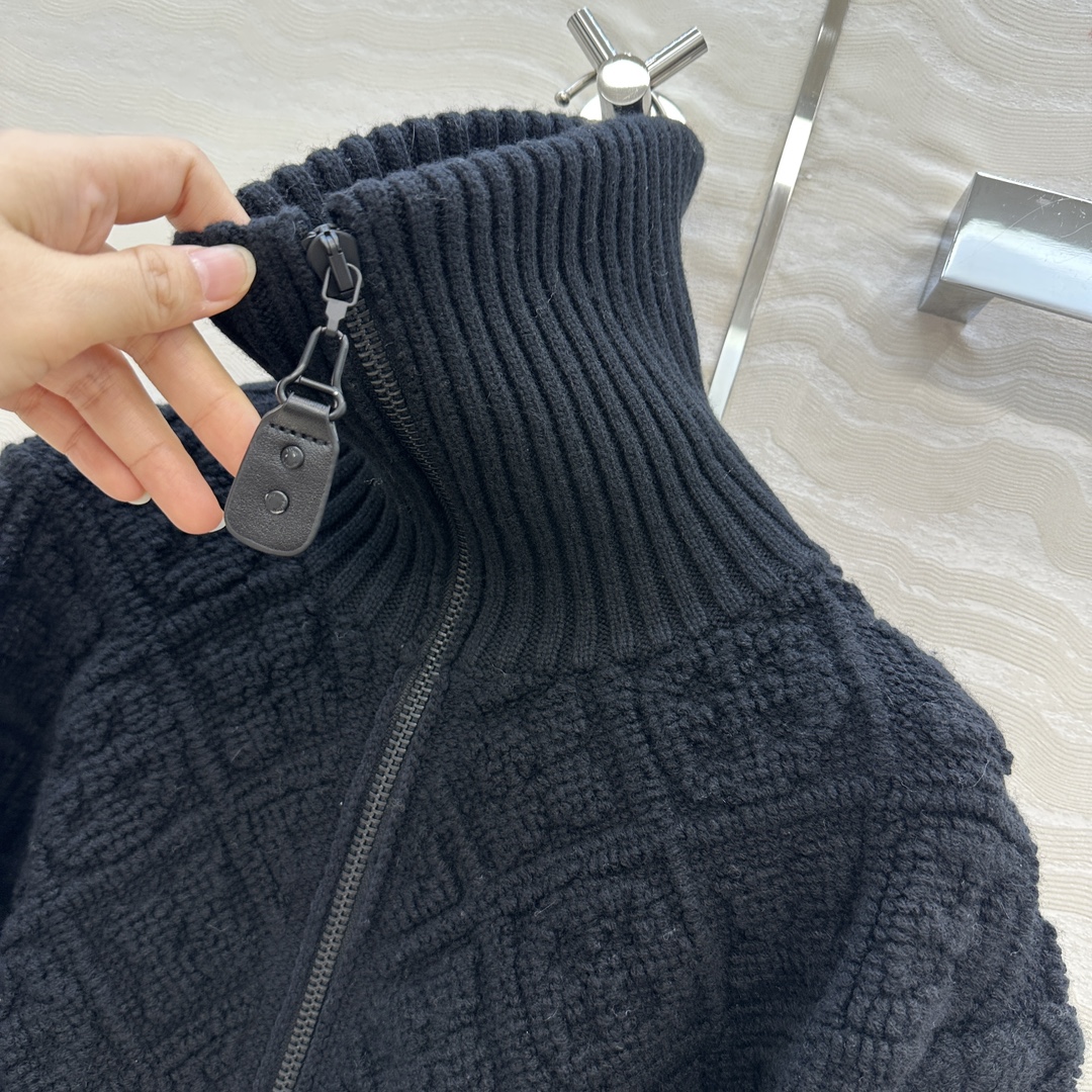 610 ロゴ付き フリース ブラック 黒 羊毛カシミア混紡 カーディガン - 画像 4