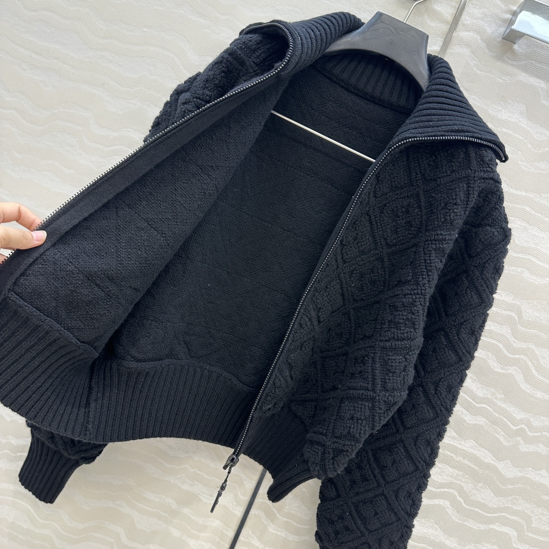 610 ロゴ付き フリース ブラック 黒 羊毛カシミア混紡 カーディガン - 画像 7