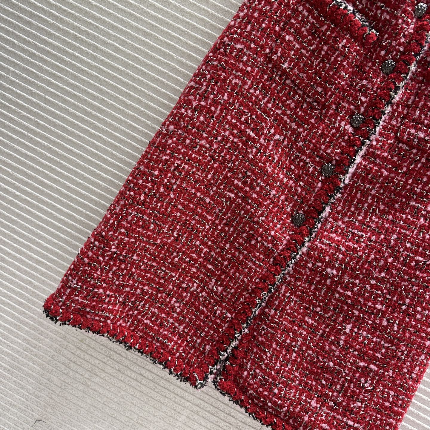 CHANEL|25K|高腰|正赤色 ウール混紡 ハイウエストスカート|100%シルク裏地 - 画像 5