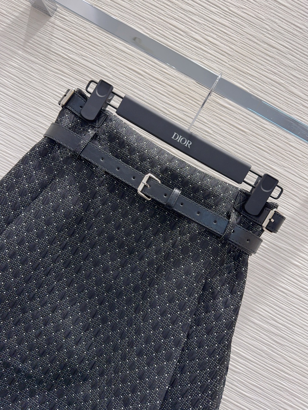 Dior 330 ロゴ柄 ファブリック ブラック | 2025FW ファッションセット | ウエストベルト付き A4収納可 フレアスカート 中丈 100%ポリエステル リンガー イタリア製 (36) - 画像 2