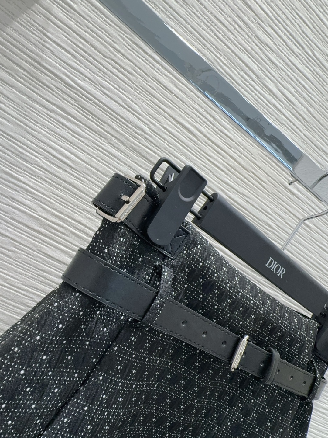 Dior 330 ロゴ柄 ファブリック ブラック | 2025FW ファッションセット | ウエストベルト付き A4収納可 フレアスカート 中丈 100%ポリエステル リンガー イタリア製 (36) - 画像 3