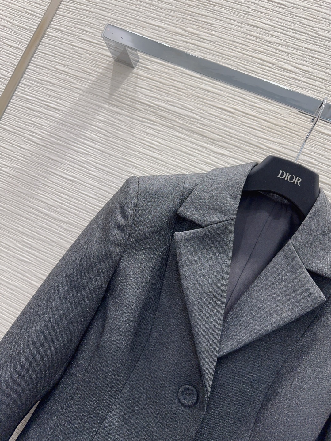 Dior 380 ファッションスーツ ファッションタイトスカート 灰色 素材：ポリエステル75% ライオン23% ナイロン2% - 画像 3