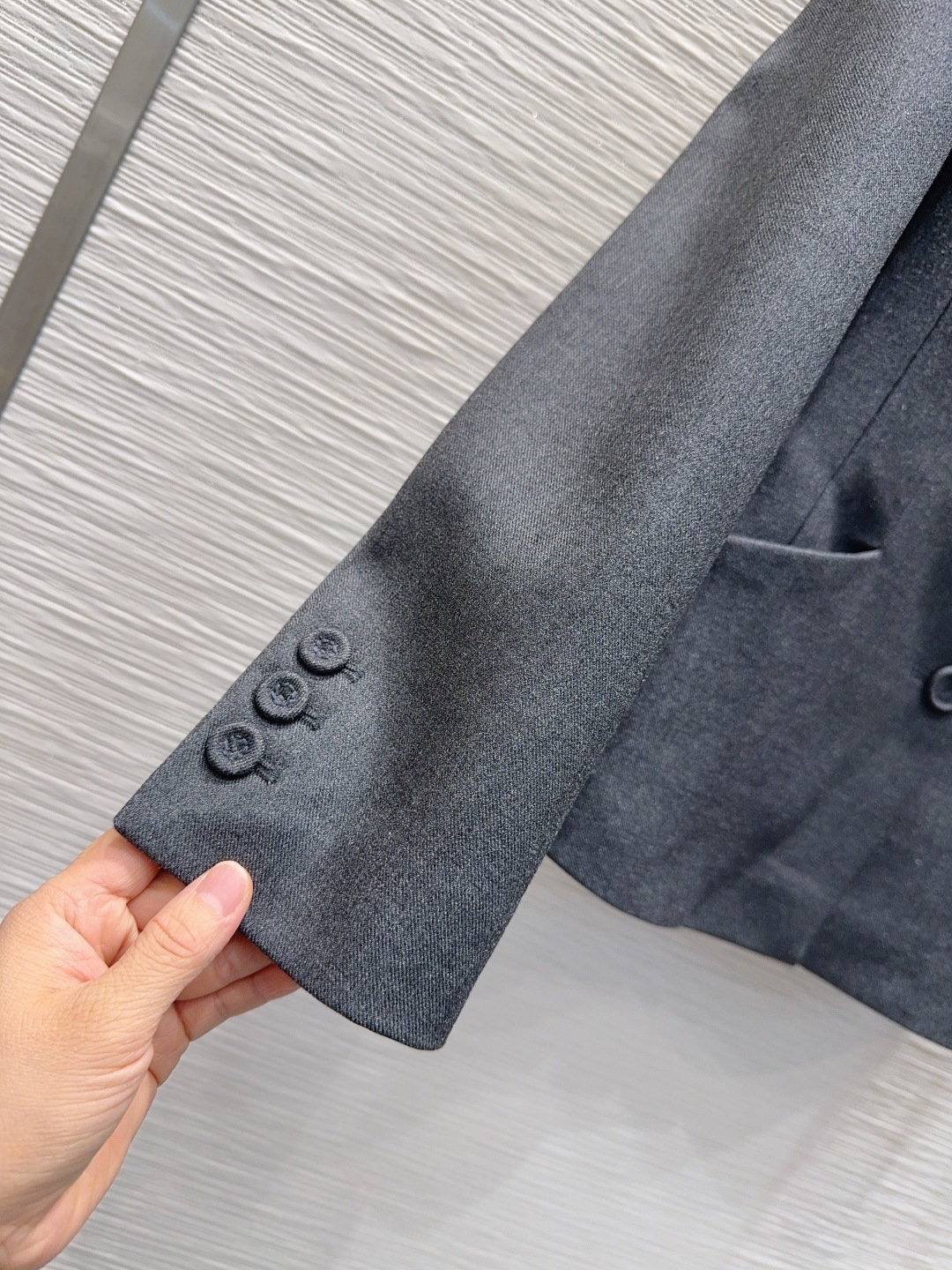 Dior 380 ファッションスーツ ファッションタイトスカート 灰色 素材：ポリエステル75% ライオン23% ナイロン2% - 画像 6