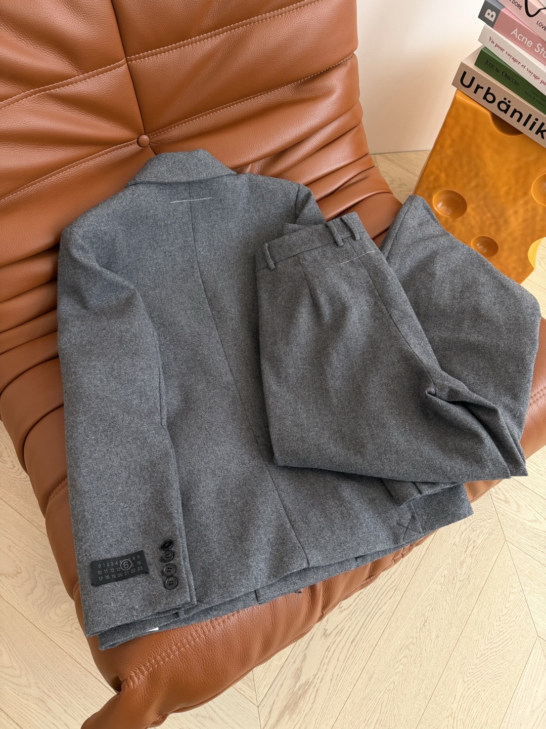 （ブランド名未記載）25FW デジタル袖標 ブレザー セットアップ シルク混 灰色 縦型ボタン 2WAY 3WAY 普段着 通勤 3色展開 - 画像 9