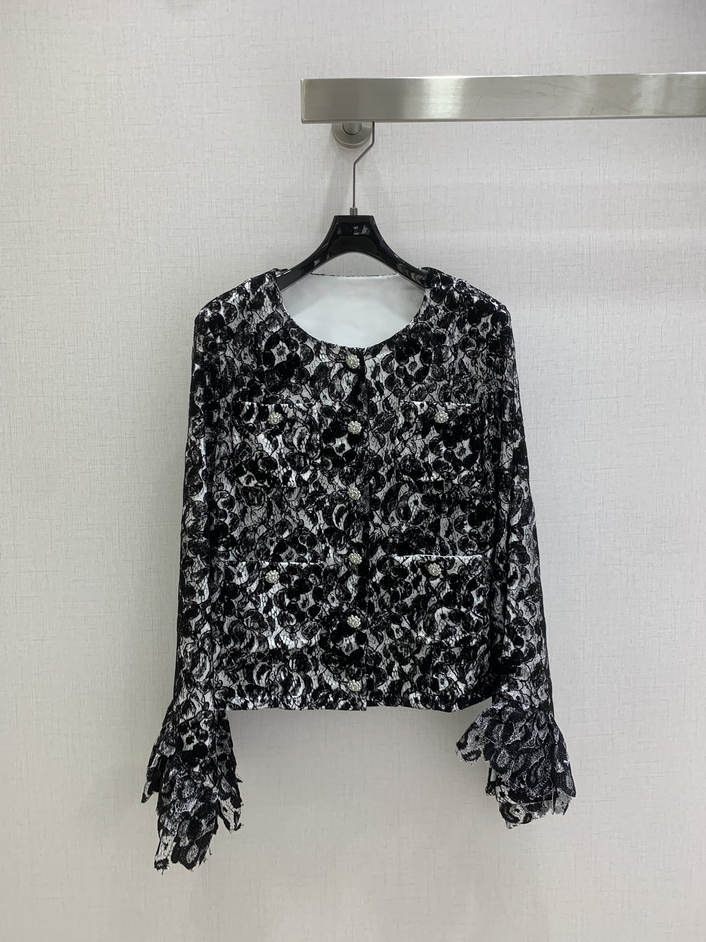 CHANE 410 フランス製レース ブラック 素材:79.1%粘纤 20.9%锦纶（含胶）植绒 100%锦纶（胶除外）里料:100%聚酯纤维 - 画像 2