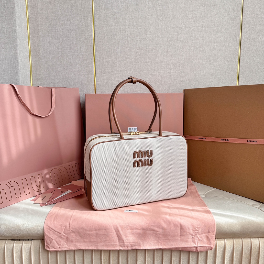Miu Miu 5BB117Miu 公文バッグ キャンバス ベージュ - 画像 2