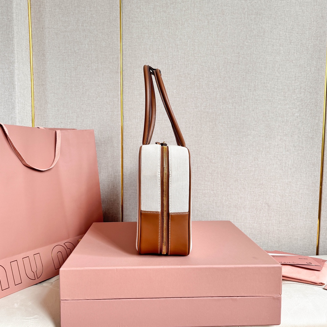 Miu Miu 5BB117Miu 公文バッグ キャンバス ベージュ - 画像 6