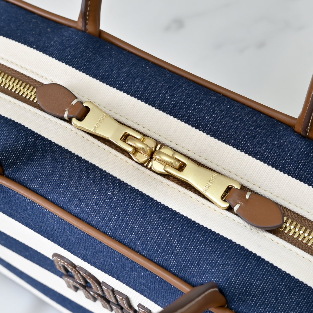 Miu Miu 5BB117 公文バッグ 大容量 キャンバス ブルー - 画像 6