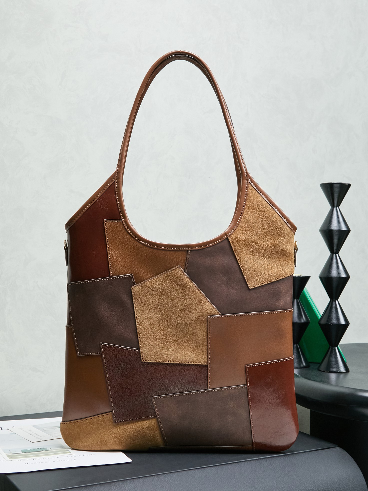 Miu Miu ハンドバッグ パッチワーク ブラウン レザー製 - 画像 2