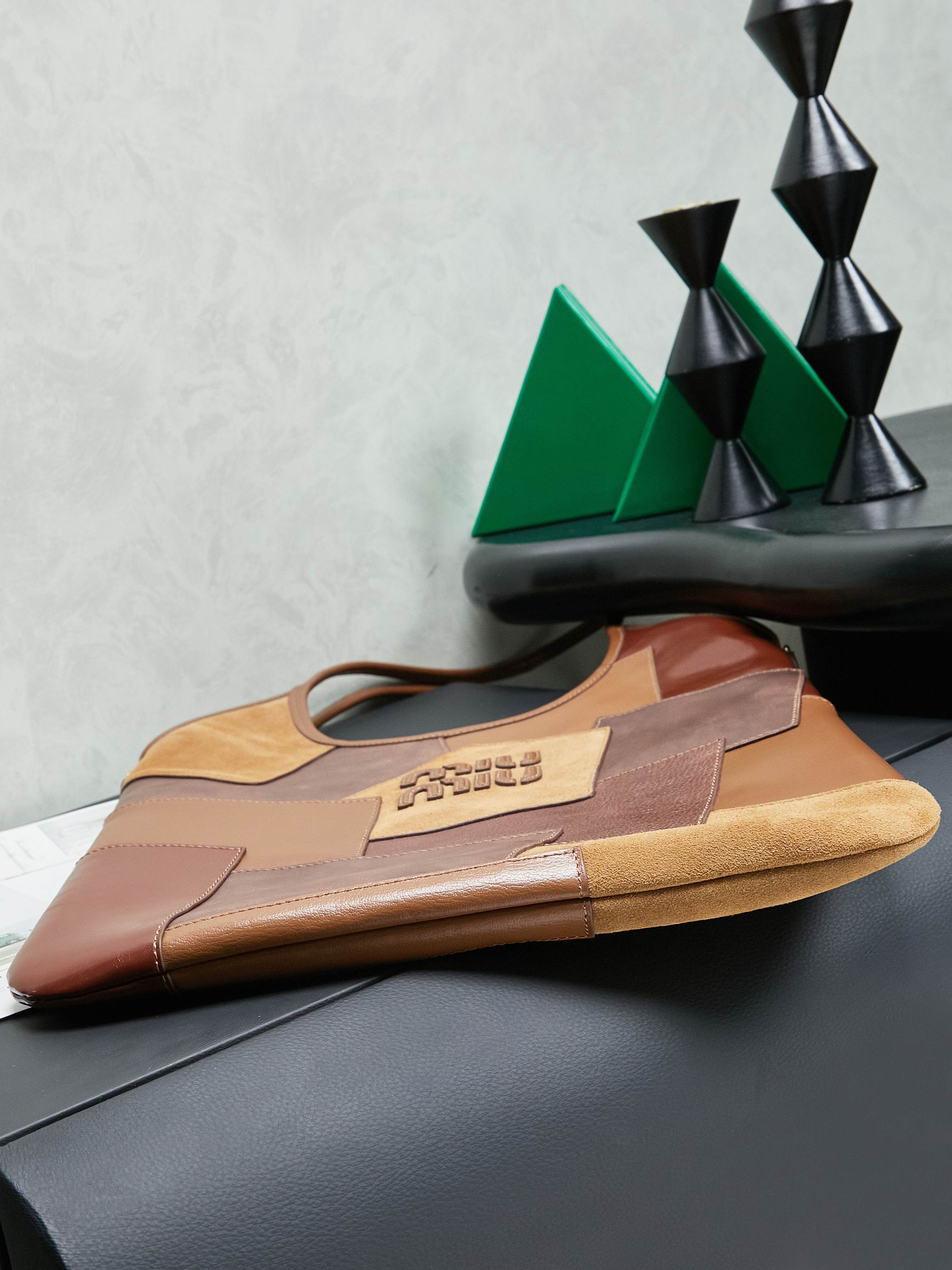 Miu Miu ハンドバッグ パッチワーク ブラウン レザー製 - 画像 4