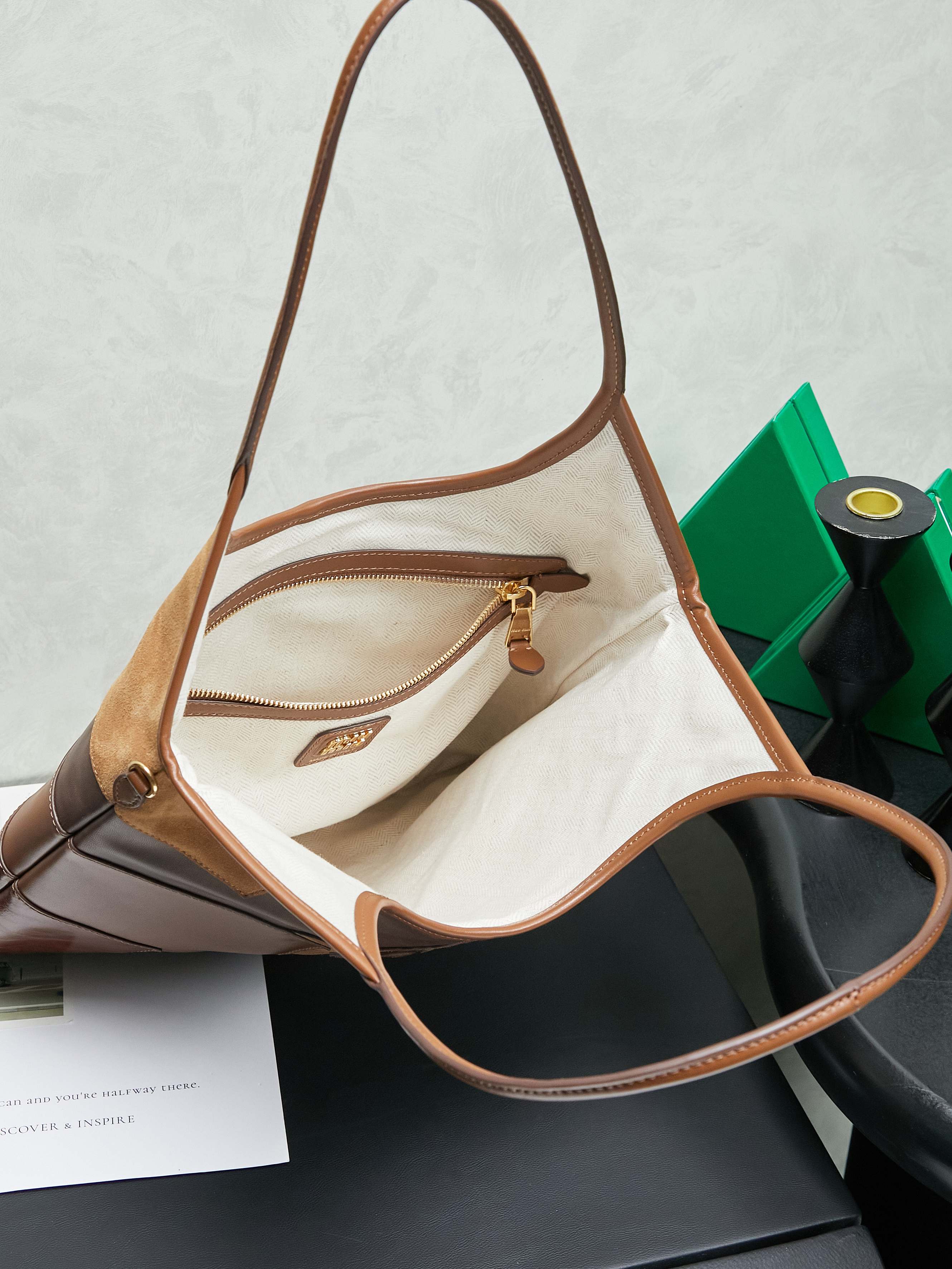 Miu Miu ハンドバッグ パッチワーク ブラウン レザー製 - 画像 8