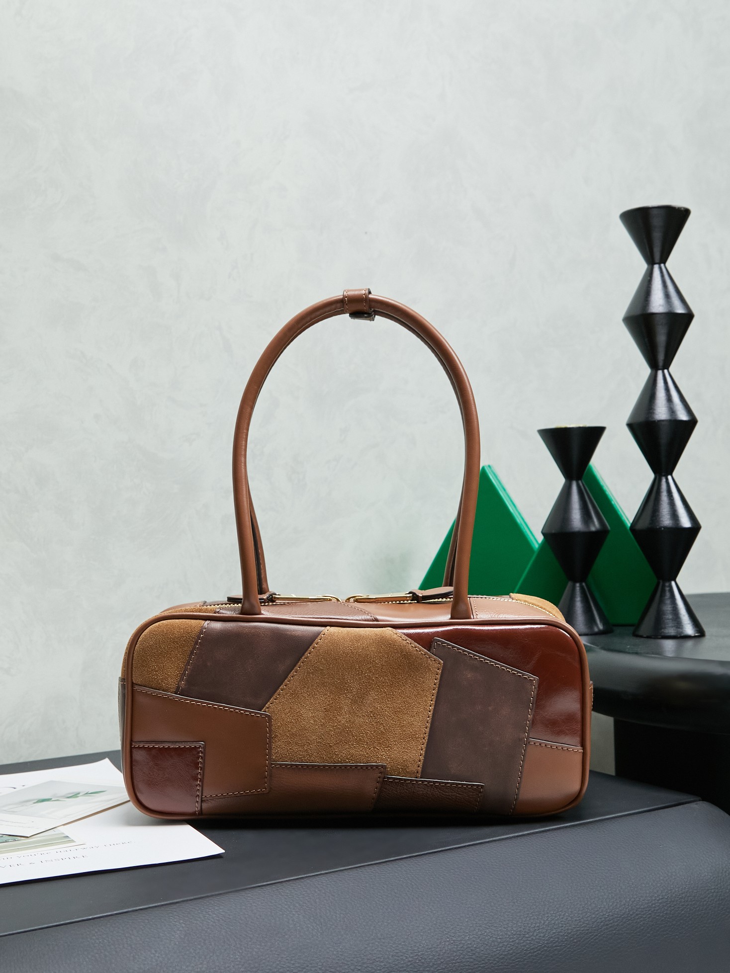 Miu Miu レザー バッグ パッチワーク ブラウン - 画像 2