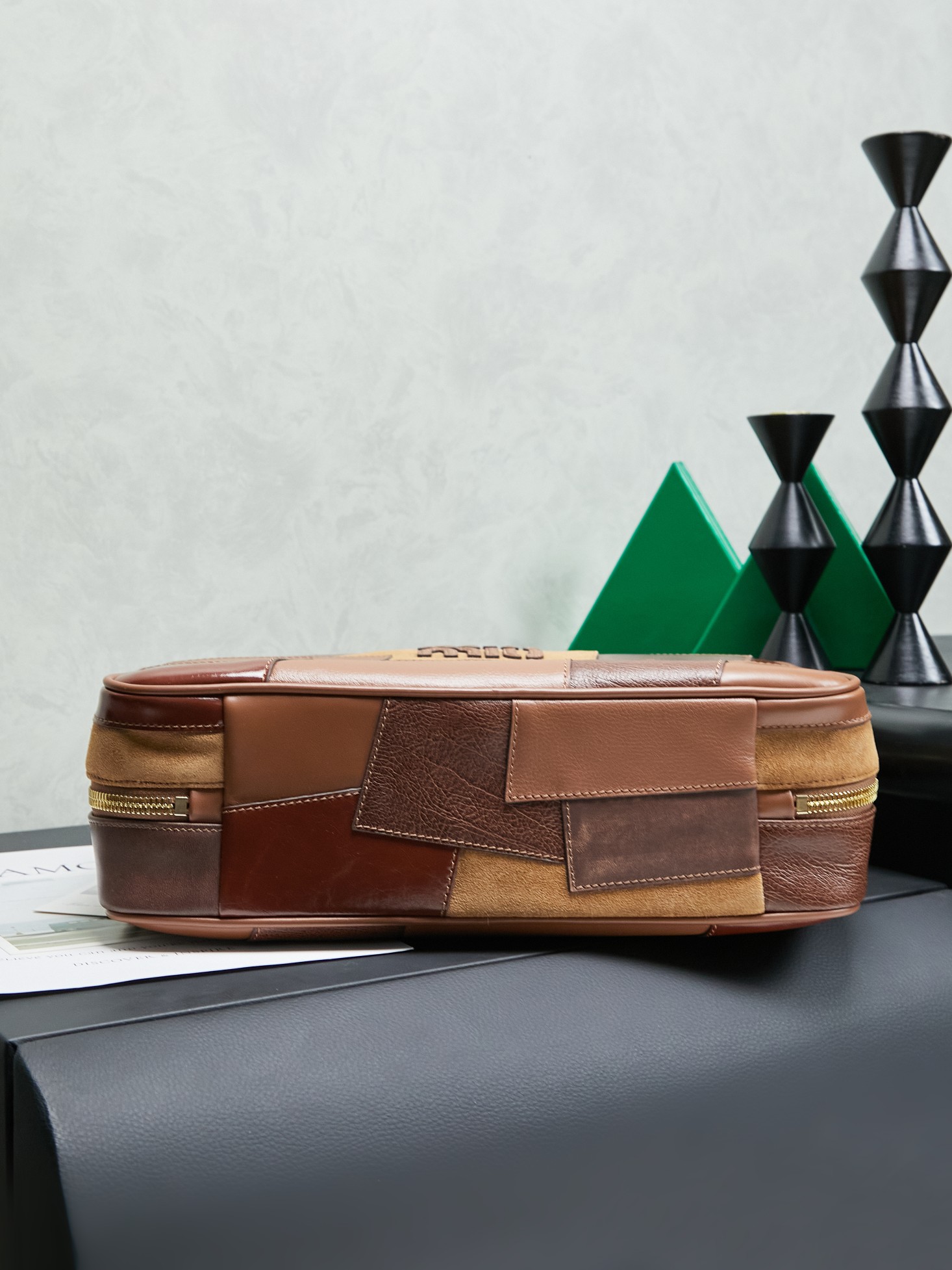 Miu Miu レザー バッグ パッチワーク ブラウン - 画像 4