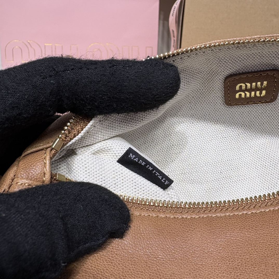 Miu Miu レザー バッグ | ロゴ|ブラウン - 画像 9