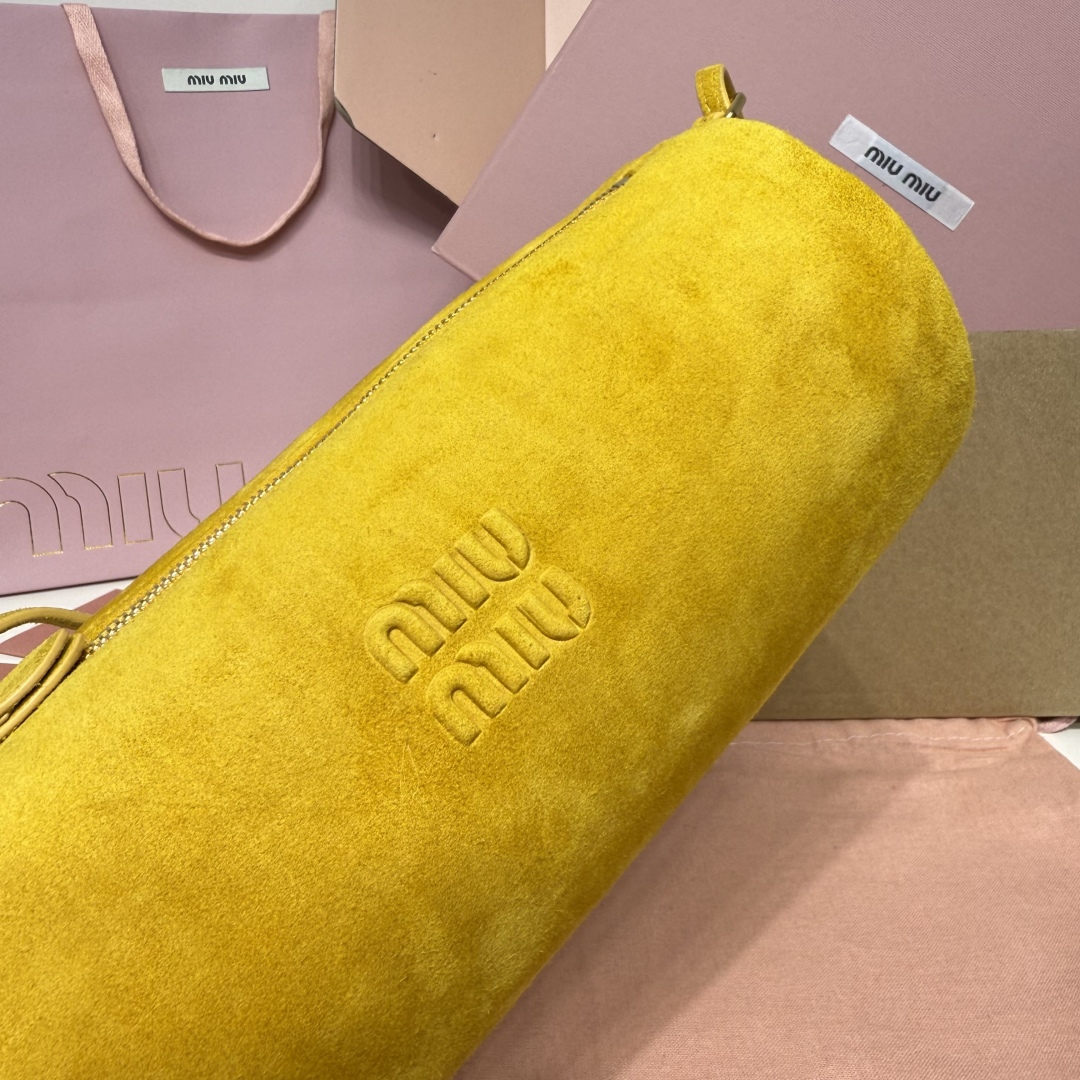Miu Miu ショルダーバッグ | ロングショルダー| マットスエード| レモンイエロー - 画像 5