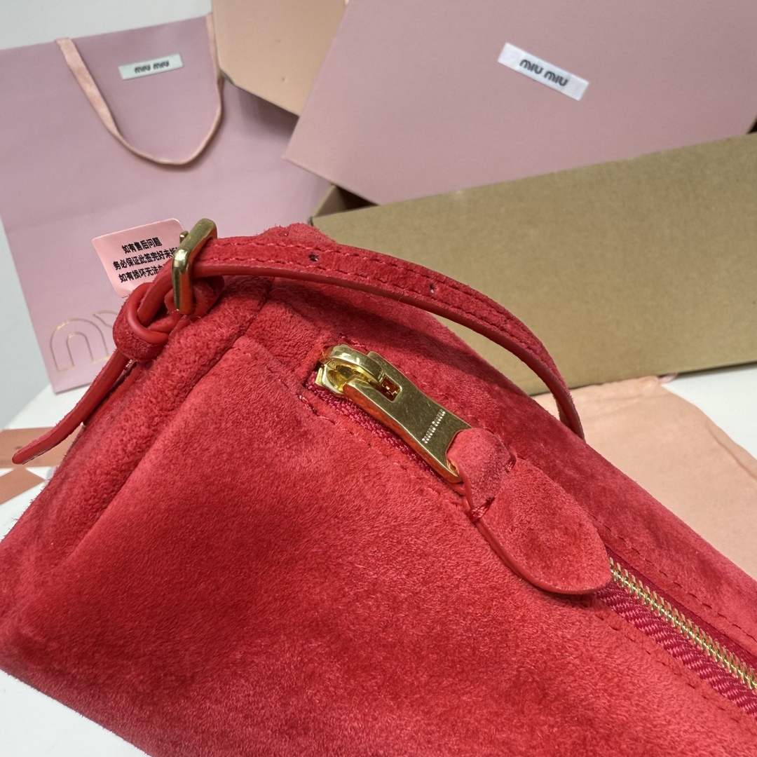 Miu Miu サイドバッグ | レッド | ファブリック | MADE IN ITALY - 画像 6